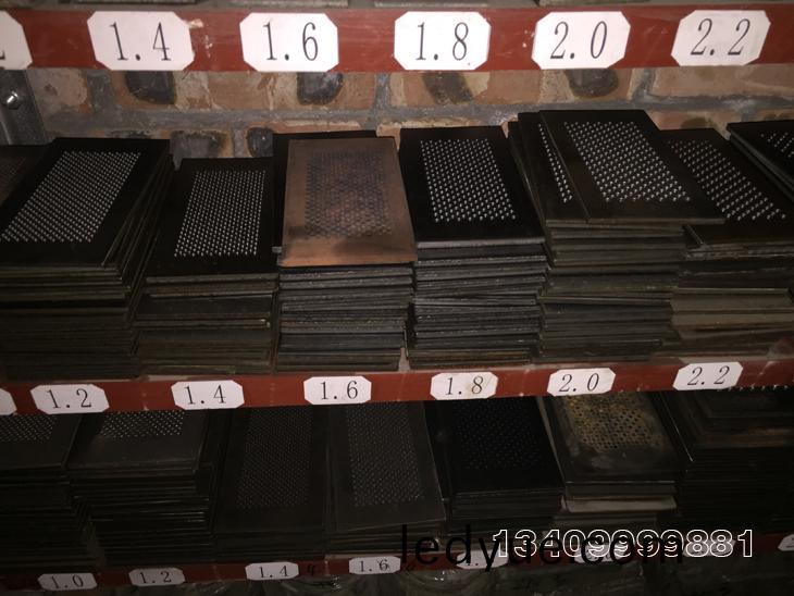 米線(xian)機米(mi)粉機(ji)糢(mo)具(ju)